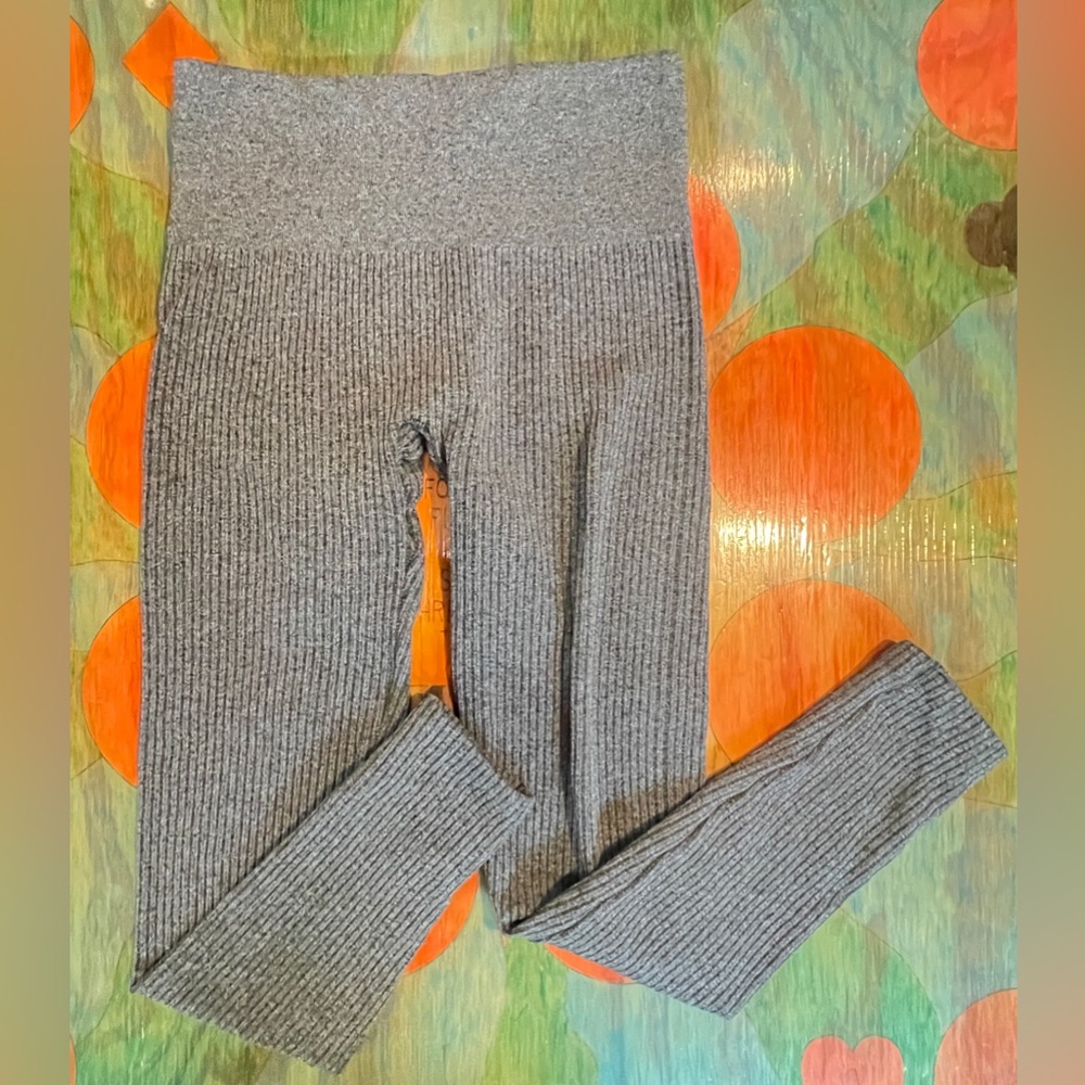 French Laundry Women’s L/XL Gray Ribbed Knit Leggings Stretch Pull-On Pants